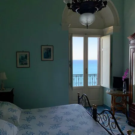 Alojamento de Acomodação e Pequeno-almoço Antonio Taormina